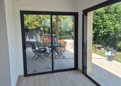 Pose du carrelage effet bois à l’intérieur