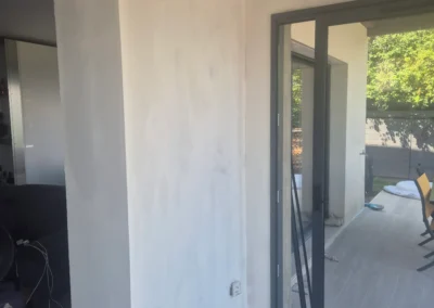 Finitions des enduits sur les murs intérieurs