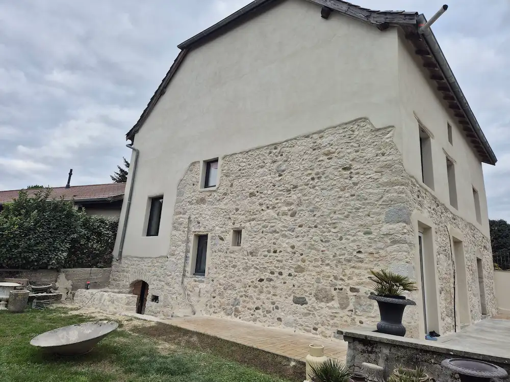 renovation-totale-facade-creys-mepieu-cote Rénovation de la façade d'une maison à Pougny dans le Pays de Gex